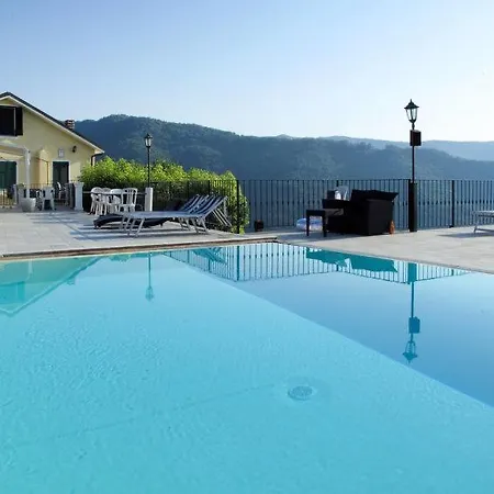 Holiday home Sleeps 30 Pool Air Con *