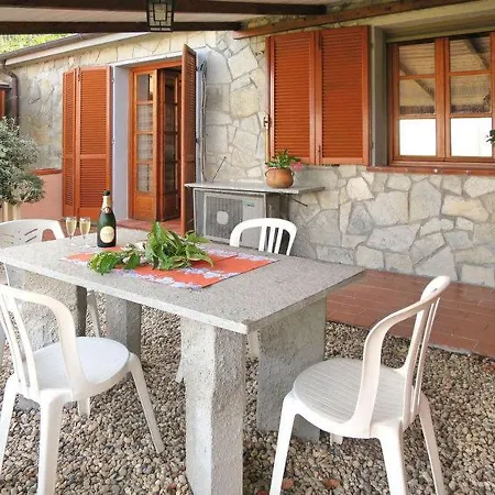 Sleeps 30 Pool Air Con