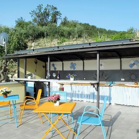 Sleeps 30 Pool Air Con Holiday home *