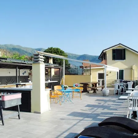 Sleeps 30 Pool Air Con Holiday home Valloria Marittima