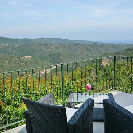 Sleeps 30 Pool Air Con