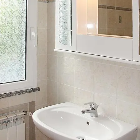 Holiday home Sleeps 30 Pool Air Con