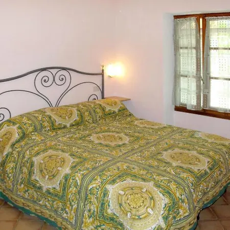Sleeps 30 Pool Air Con Holiday home Valloria Marittima