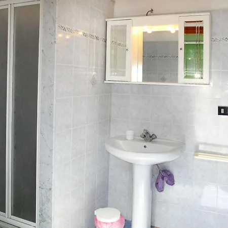 Holiday home Sleeps 30 Pool Air Con