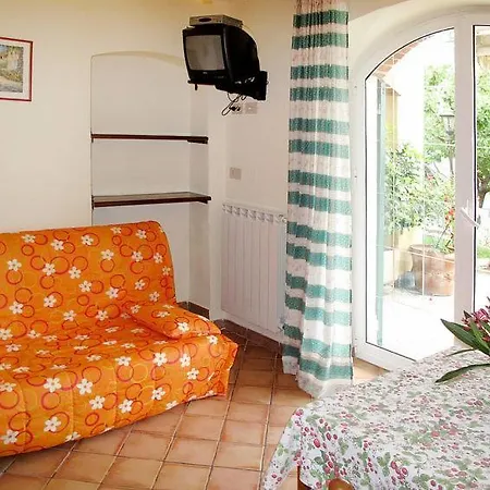 Holiday home Sleeps 30 Pool Air Con *