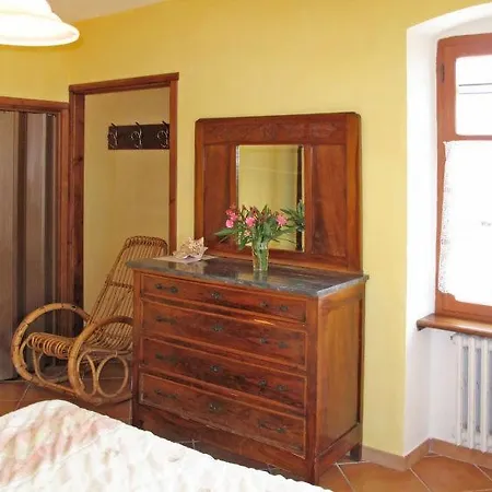 Sleeps 30 Pool Air Con Holiday home