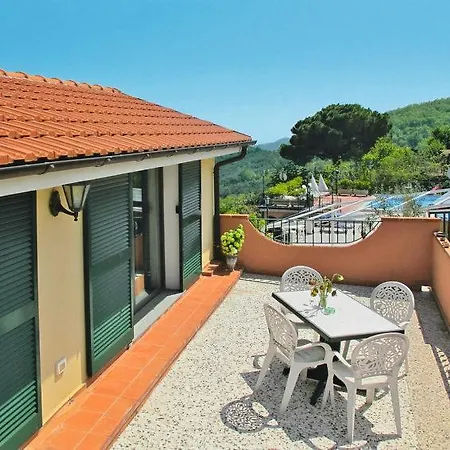 Holiday home Sleeps 30 Pool Air Con